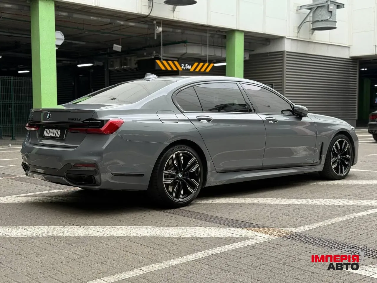 BMW 7 серії - фото 10