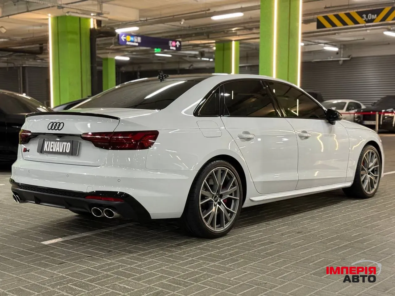 Audi S4 - фото 9