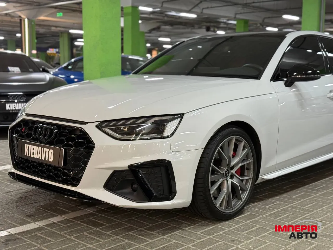 Audi S4 - фото 2