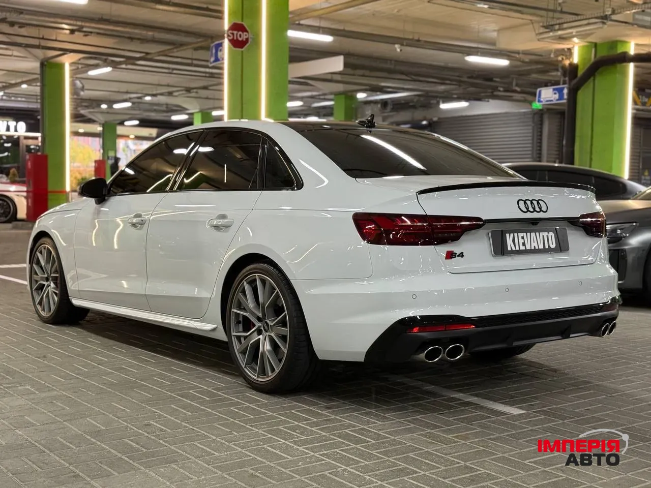 Audi S4 - фото 6