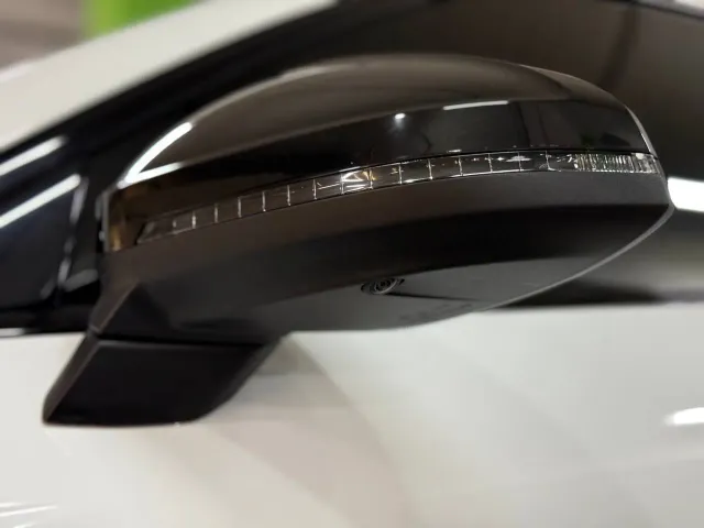 Audi S4 - фото 4