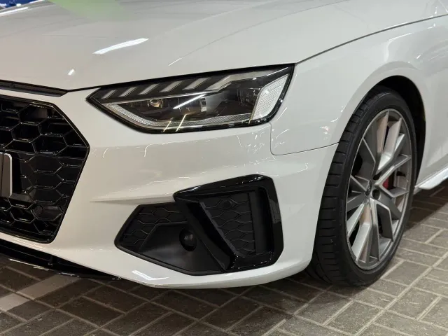 Audi S4 - фото 3