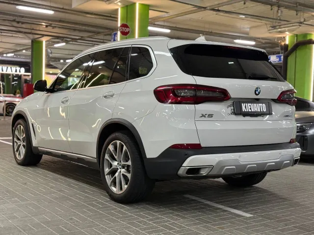 BMW X5 - фото 5