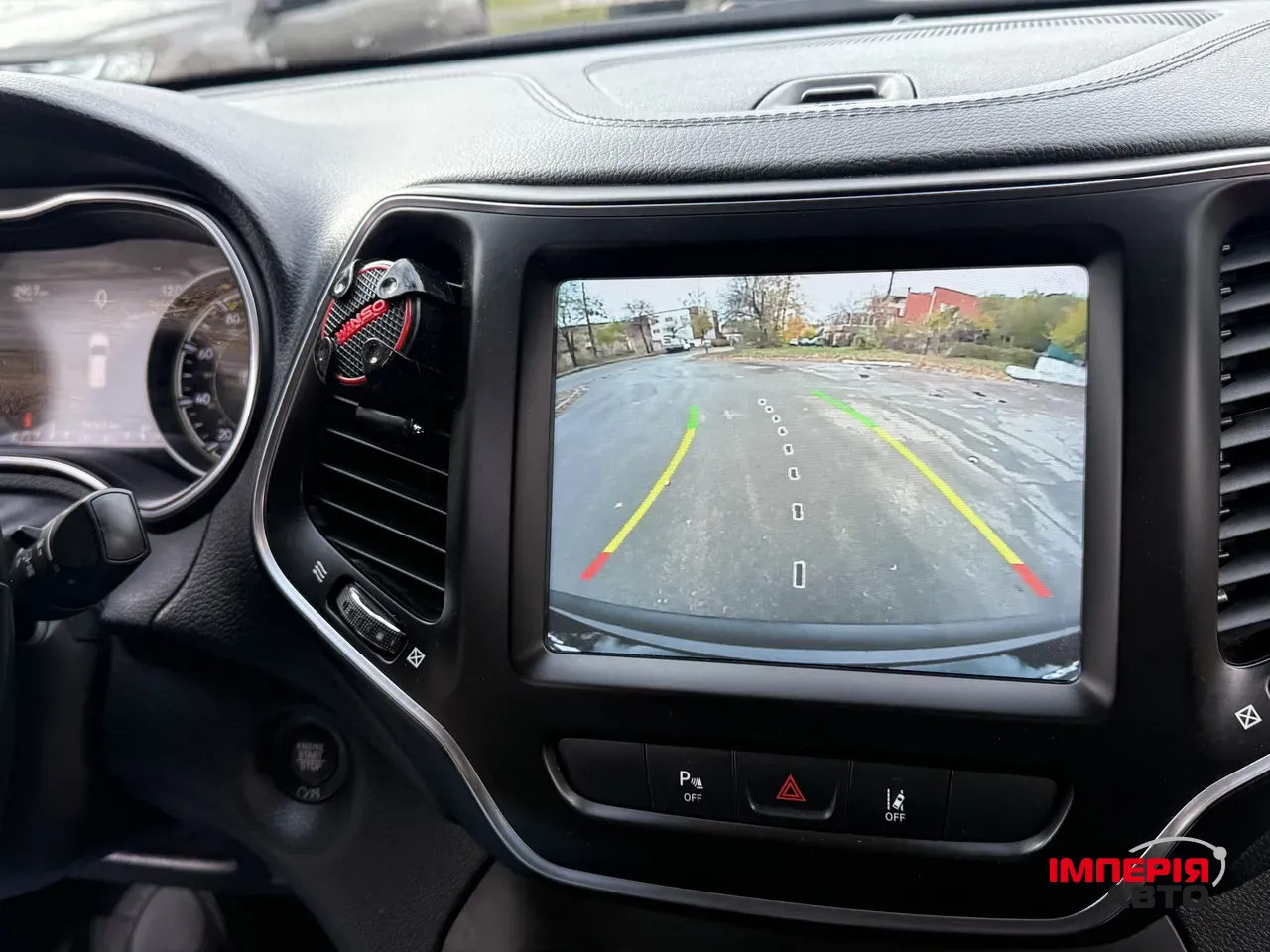 Jeep Cherokee - фото 4