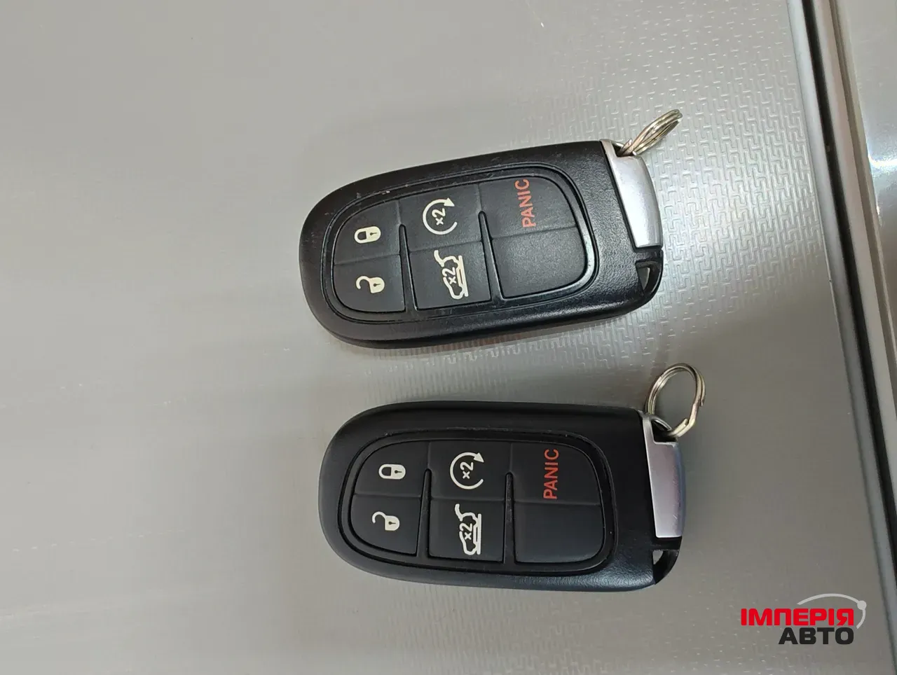 Jeep Cherokee - фото 2