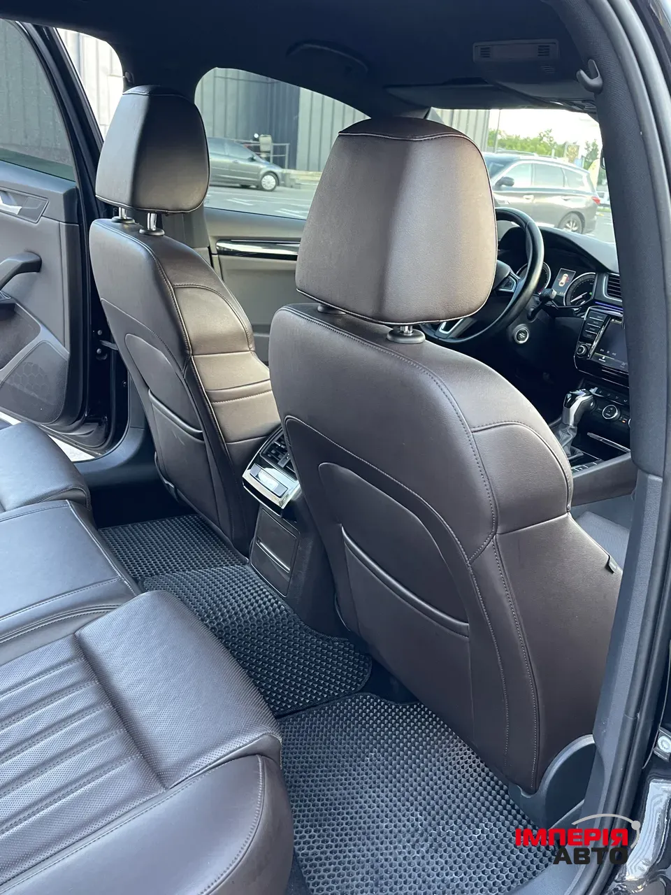 Skoda Superb - фото 14