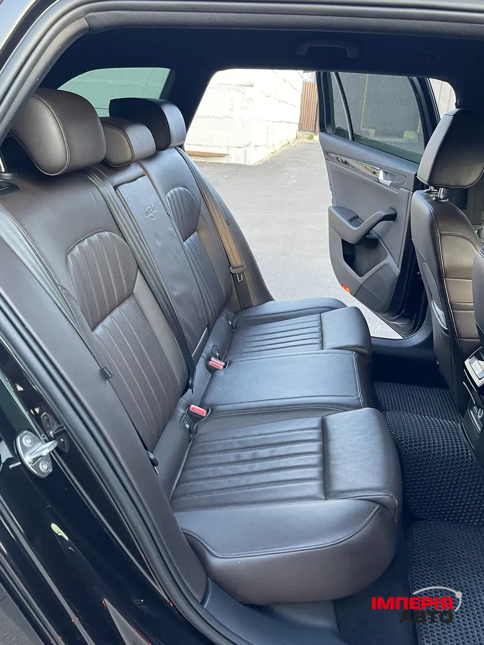 Skoda Superb - фото 12