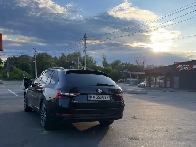 Skoda Superb - фото 4