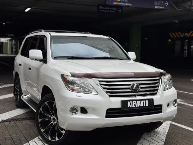 Lexus LX - фото 4