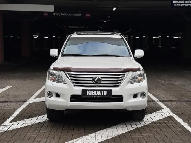 Lexus LX - фото 3