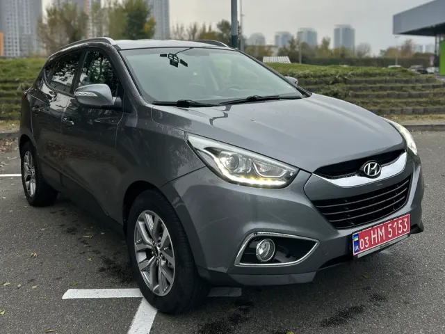 Hyundai ix35 - фото 1