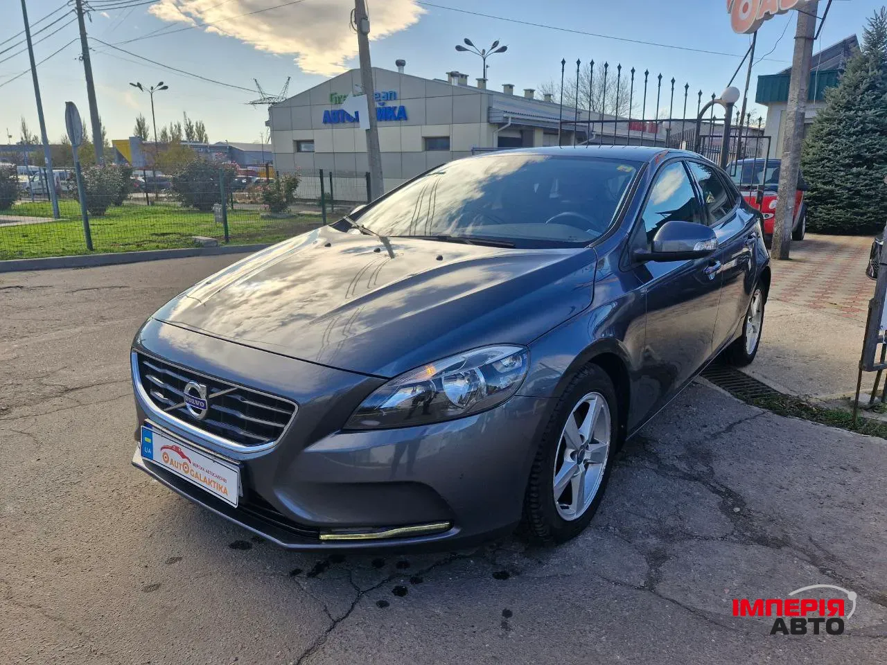 Volvo V40 - фото 2