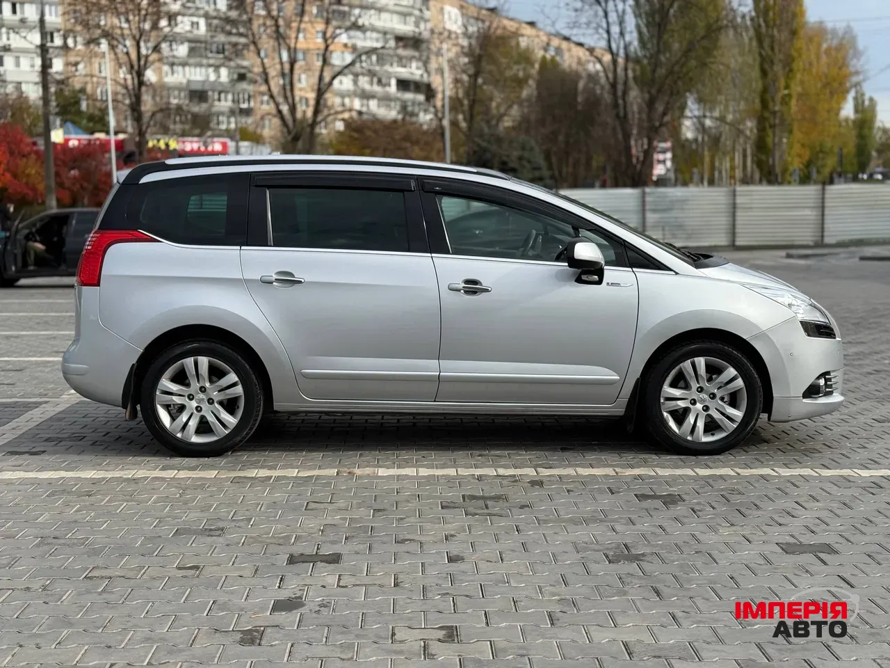 Peugeot 5008 - фото 4