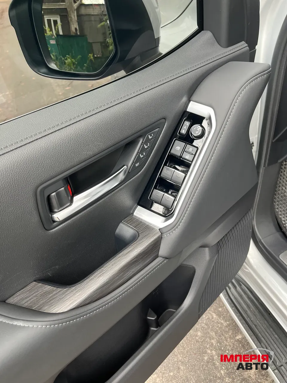 Toyota Land Cruiser - фото 7