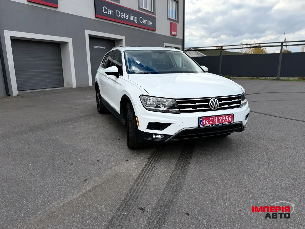 Volkswagen Tiguan - фото 2