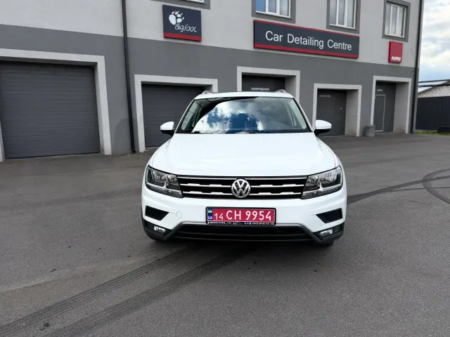 Volkswagen Tiguan - фото 3
