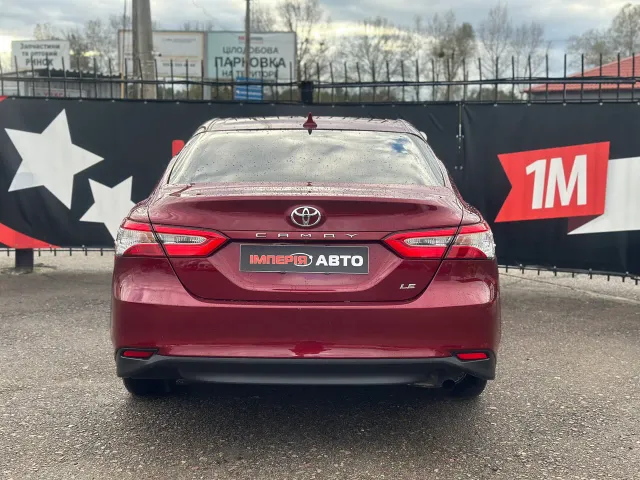 Toyota Camry - фото 5