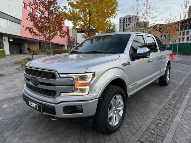 Ford F-150 - фото 1