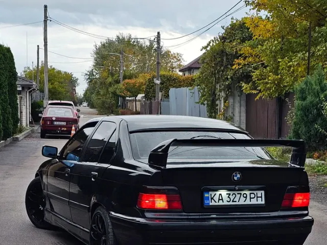 BMW 3 серії - фото 5