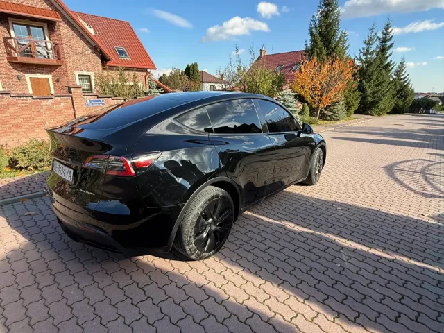Tesla Model Y - фото 5