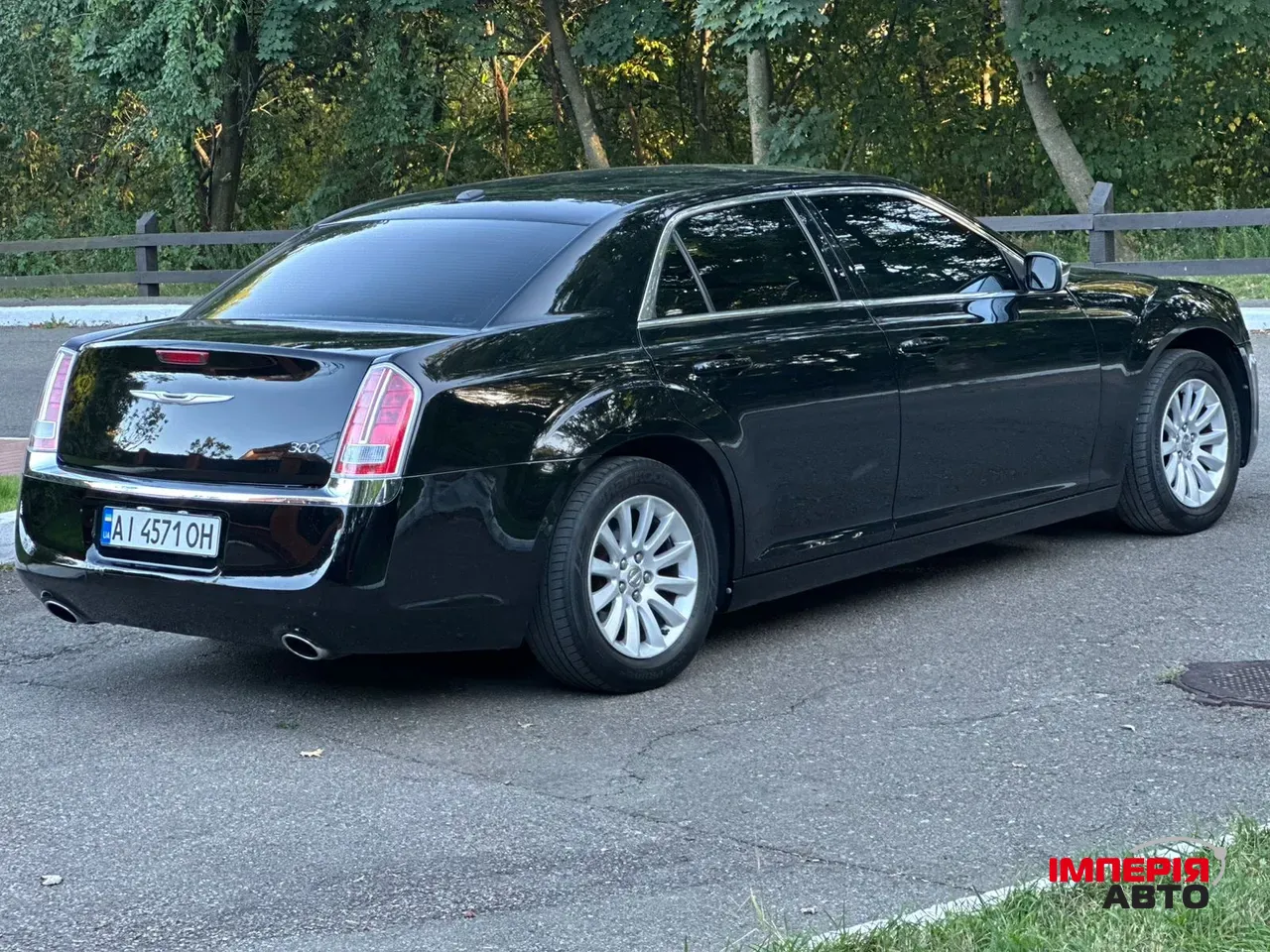 Chrysler 300C - фото 7