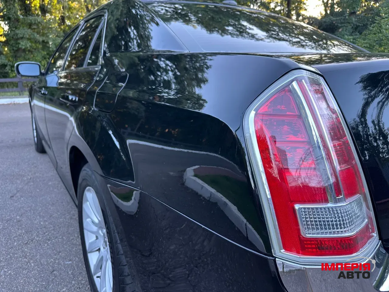 Chrysler 300C - фото 8