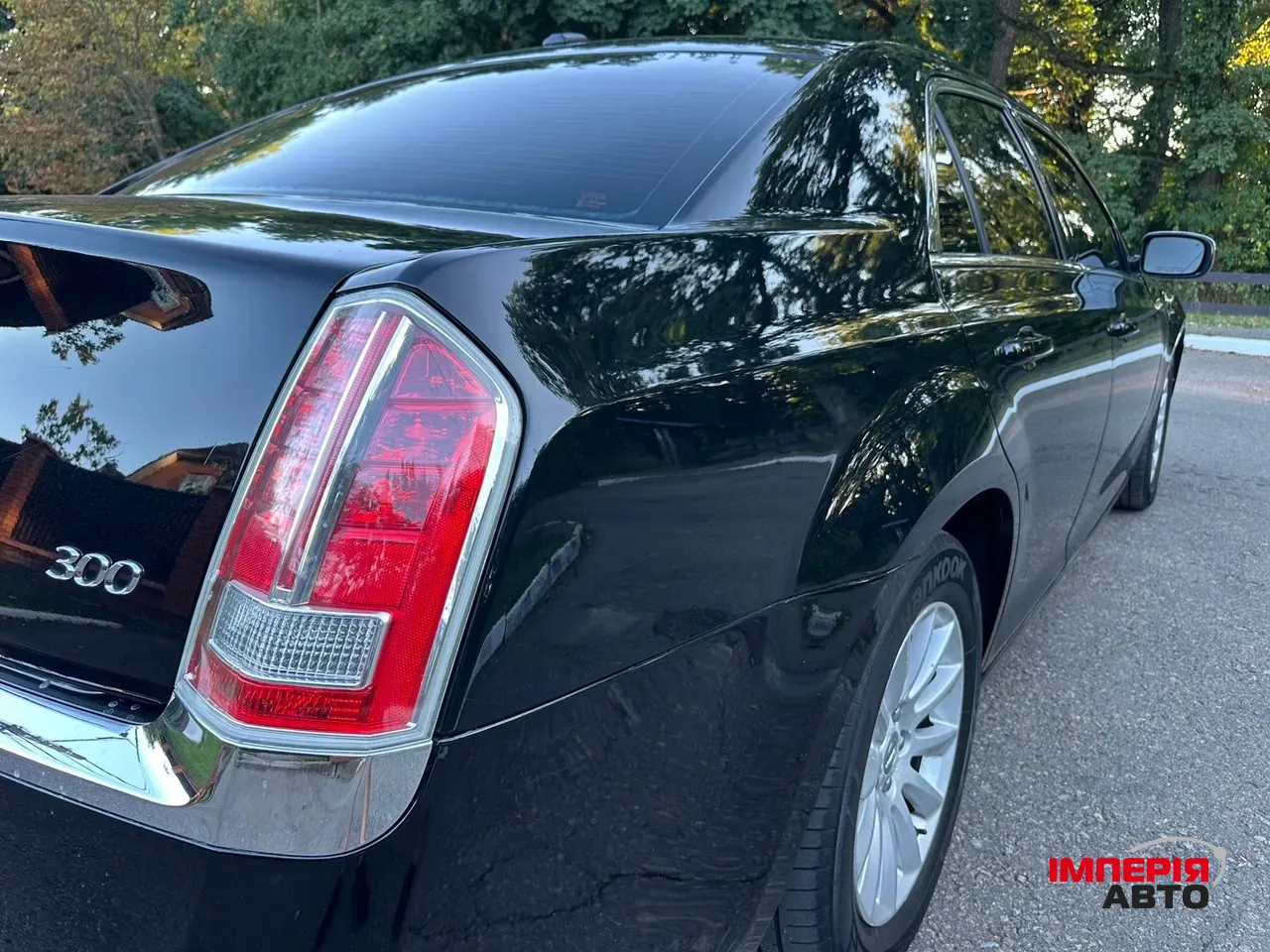 Chrysler 300C - фото 9