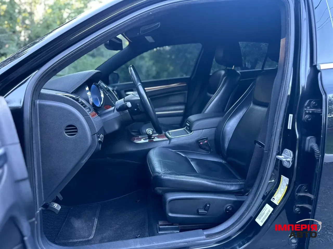 Chrysler 300C - фото 14