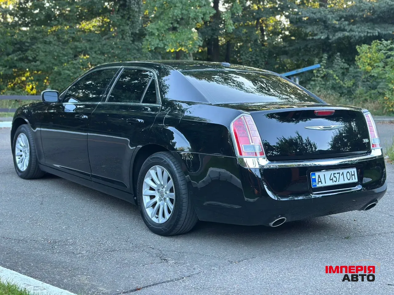 Chrysler 300C - фото 6