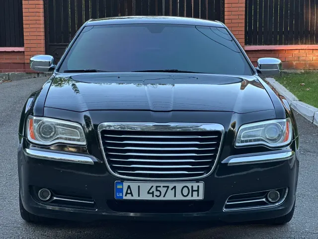Chrysler 300C - фото 3