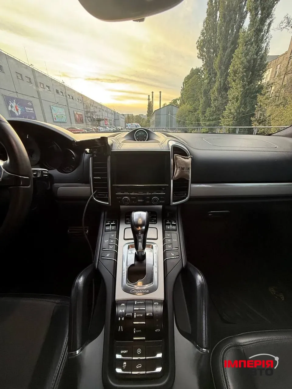 Porsche Cayenne - фото 12