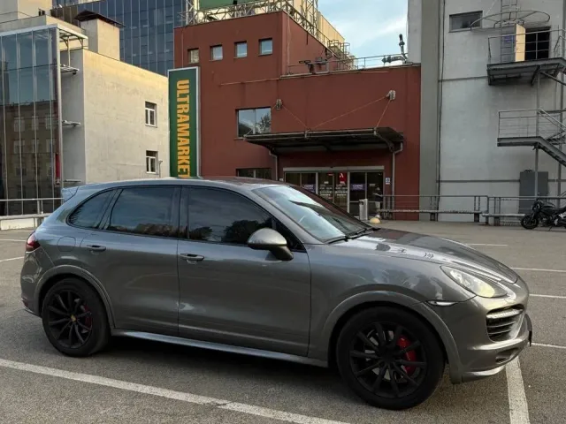 Porsche Cayenne - фото 3