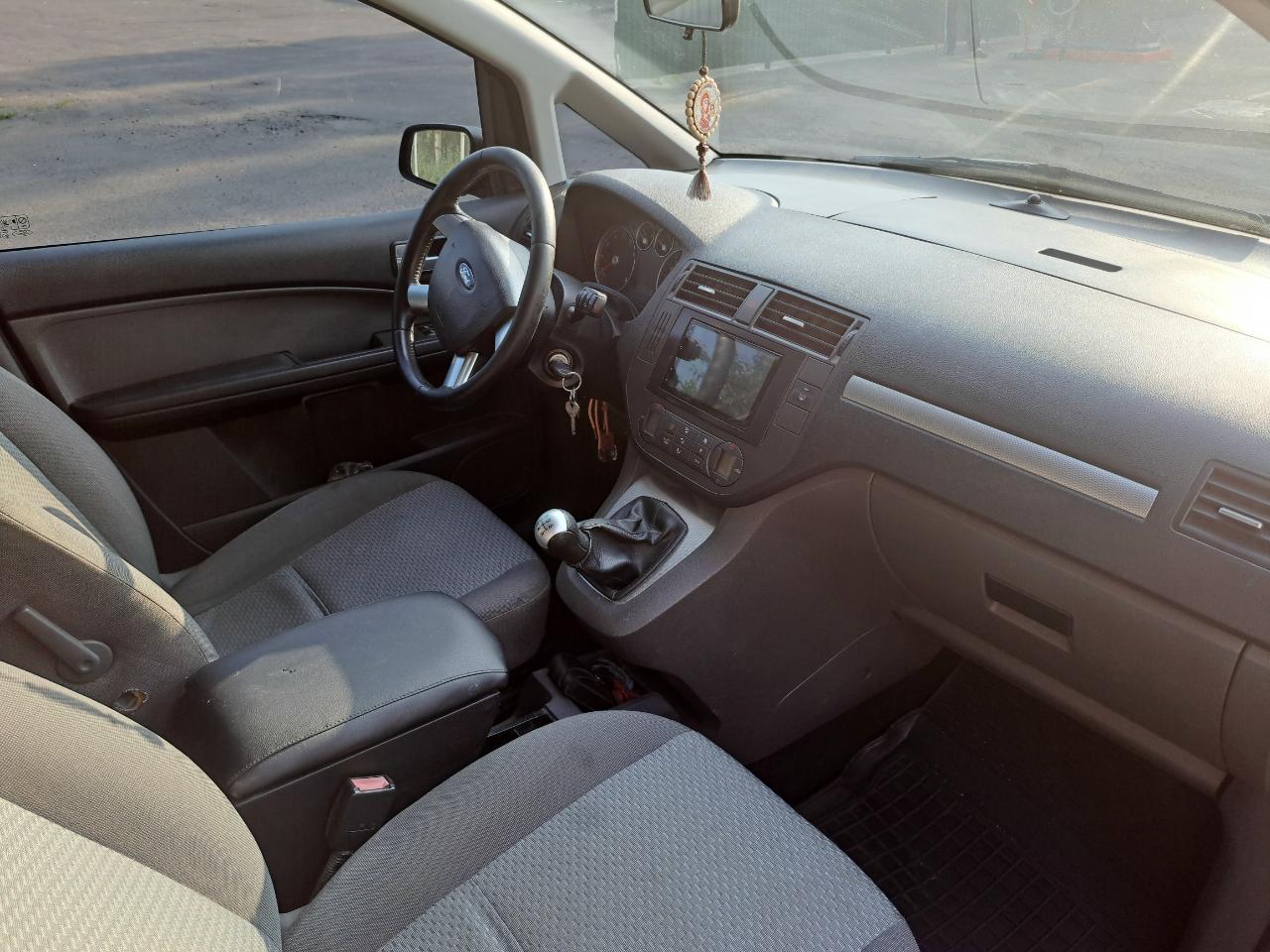 Ford C-MAX - фото 16