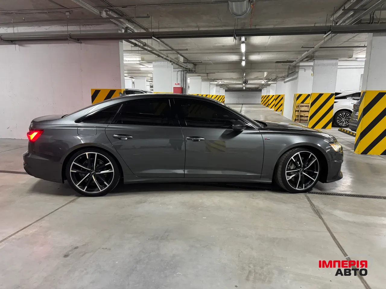 Audi A6 - фото 8