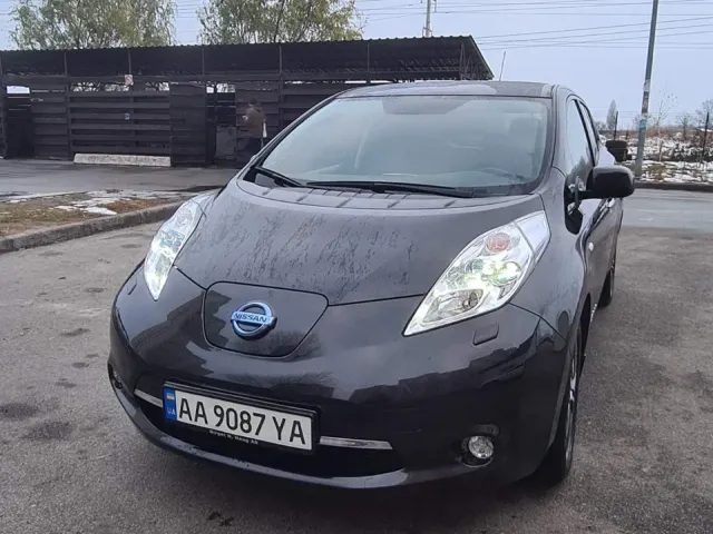 Nissan Leaf - фото 2
