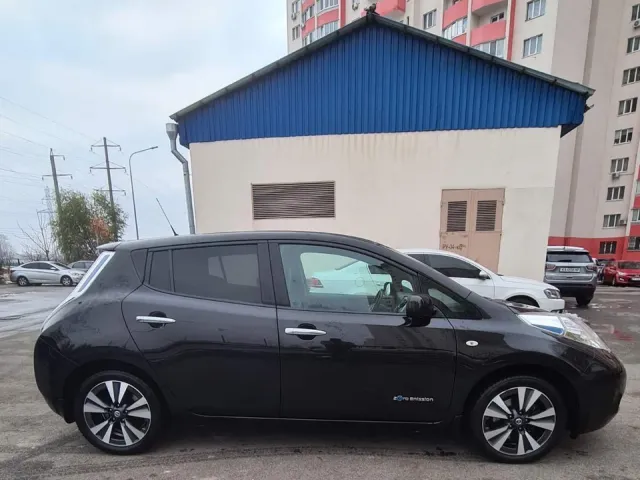 Nissan Leaf - фото 5