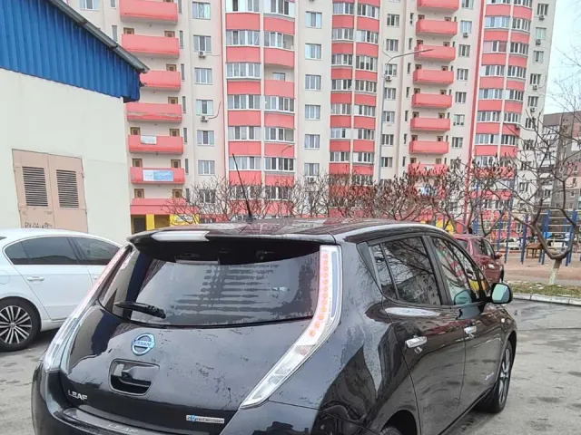 Nissan Leaf - фото 3