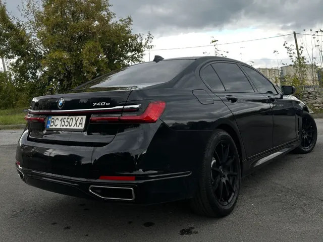 BMW 7 серії - фото 3