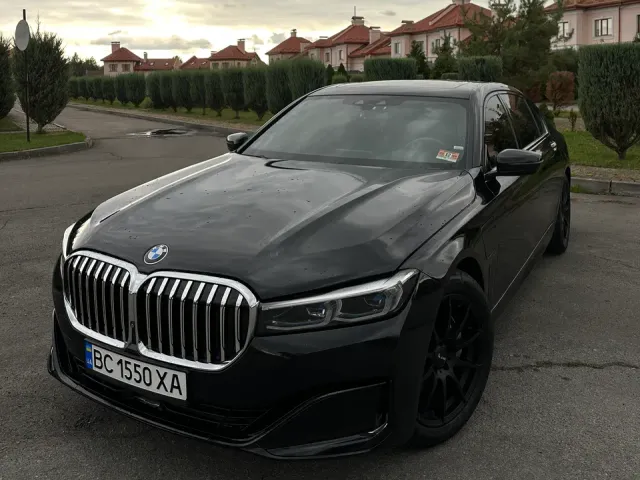 BMW 7 серії - фото 1