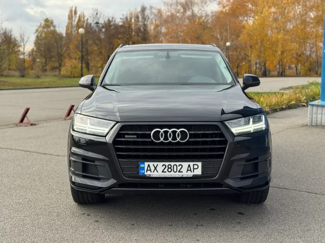 Audi Q7 - фото 2