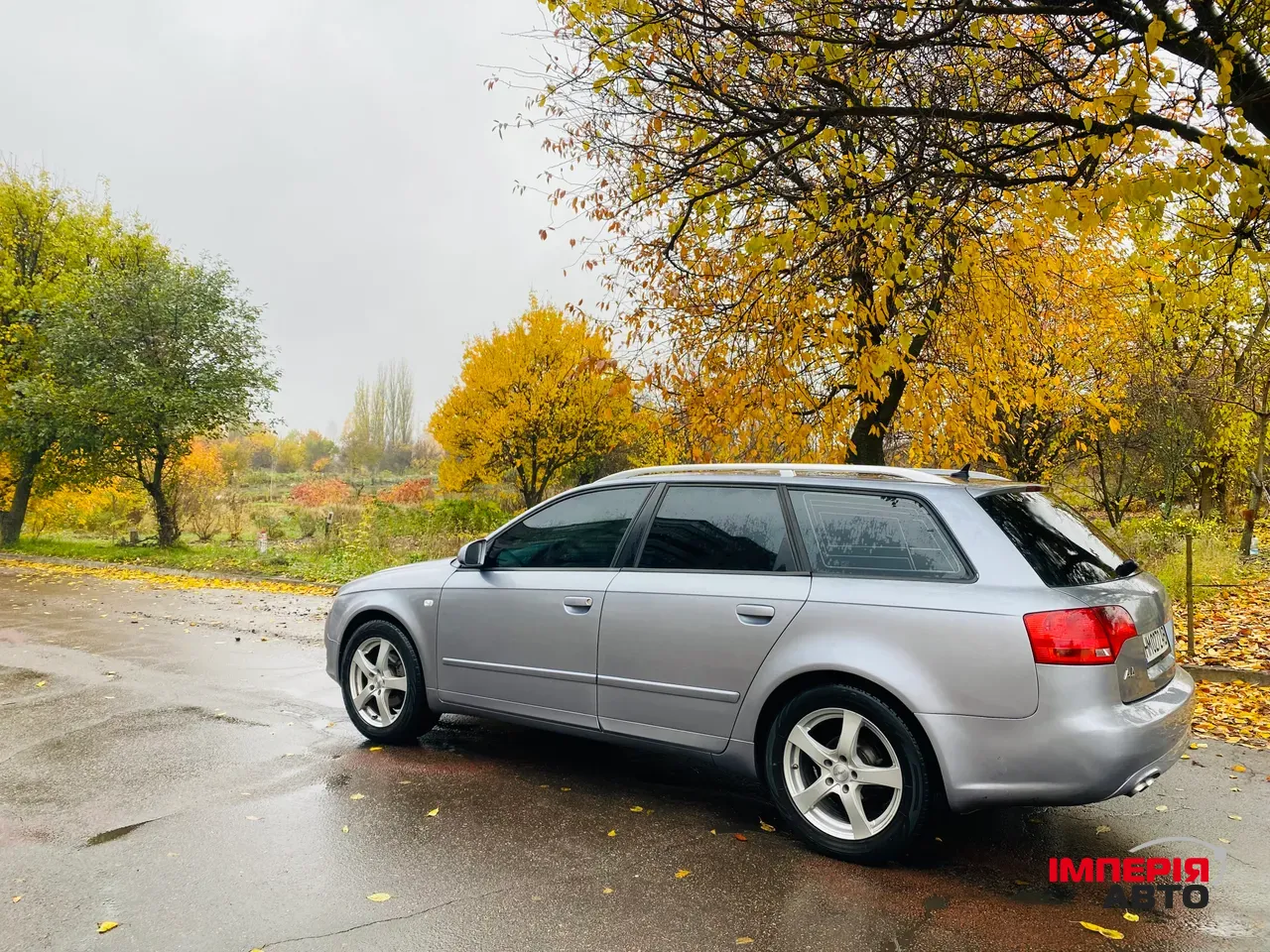 Audi A4 - фото 2