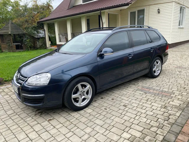 Volkswagen Golf - фото 3