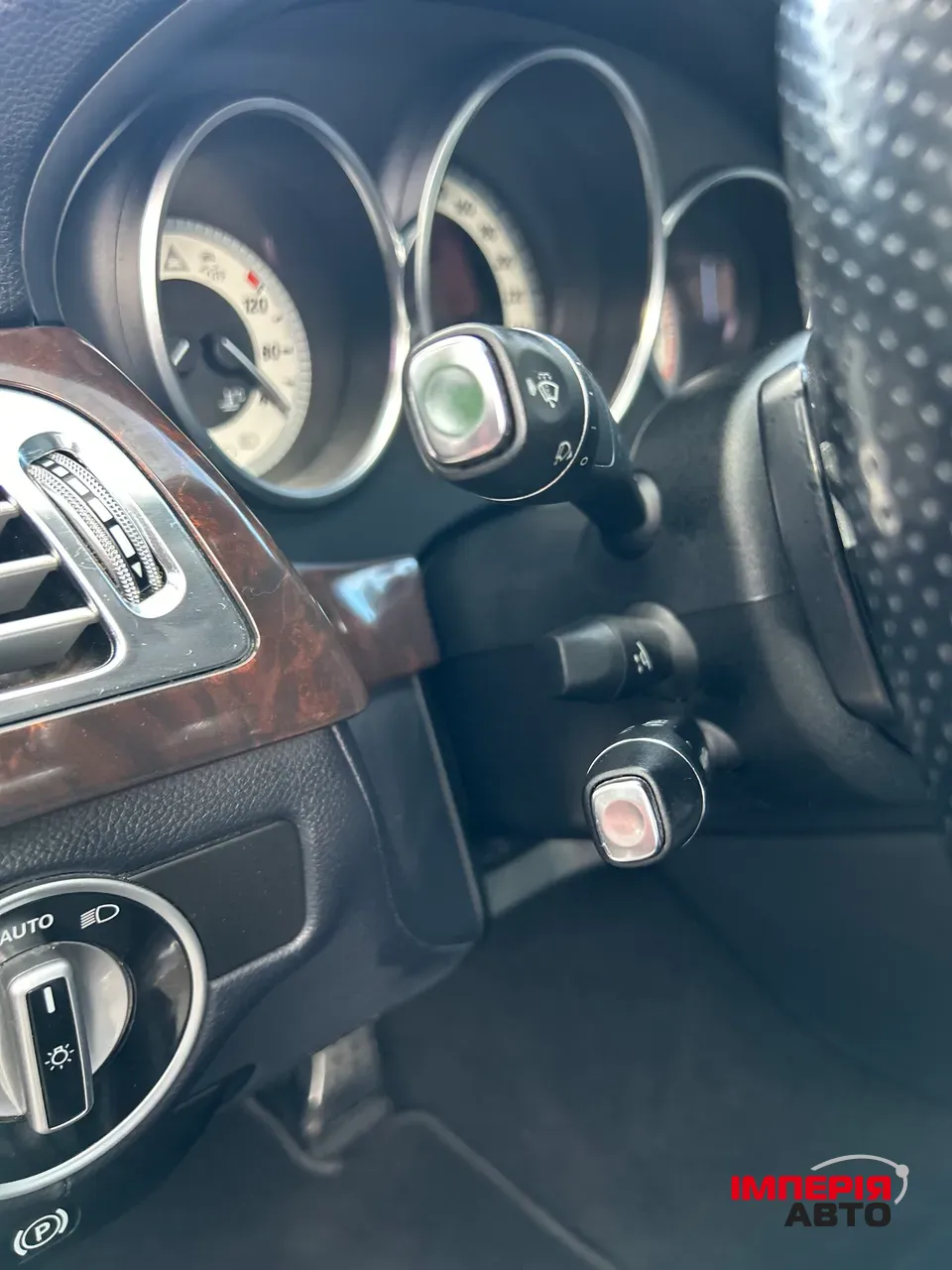 Mercedes-Benz CLS - фото 12