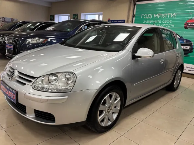 Volkswagen Golf - фото 3