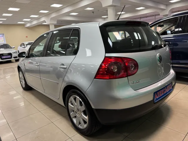 Volkswagen Golf - фото 4