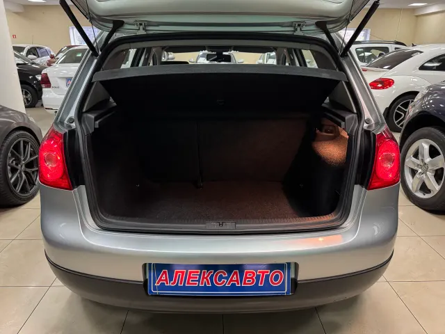 Volkswagen Golf - фото 5