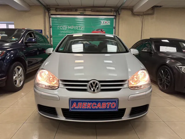 Volkswagen Golf - фото 2