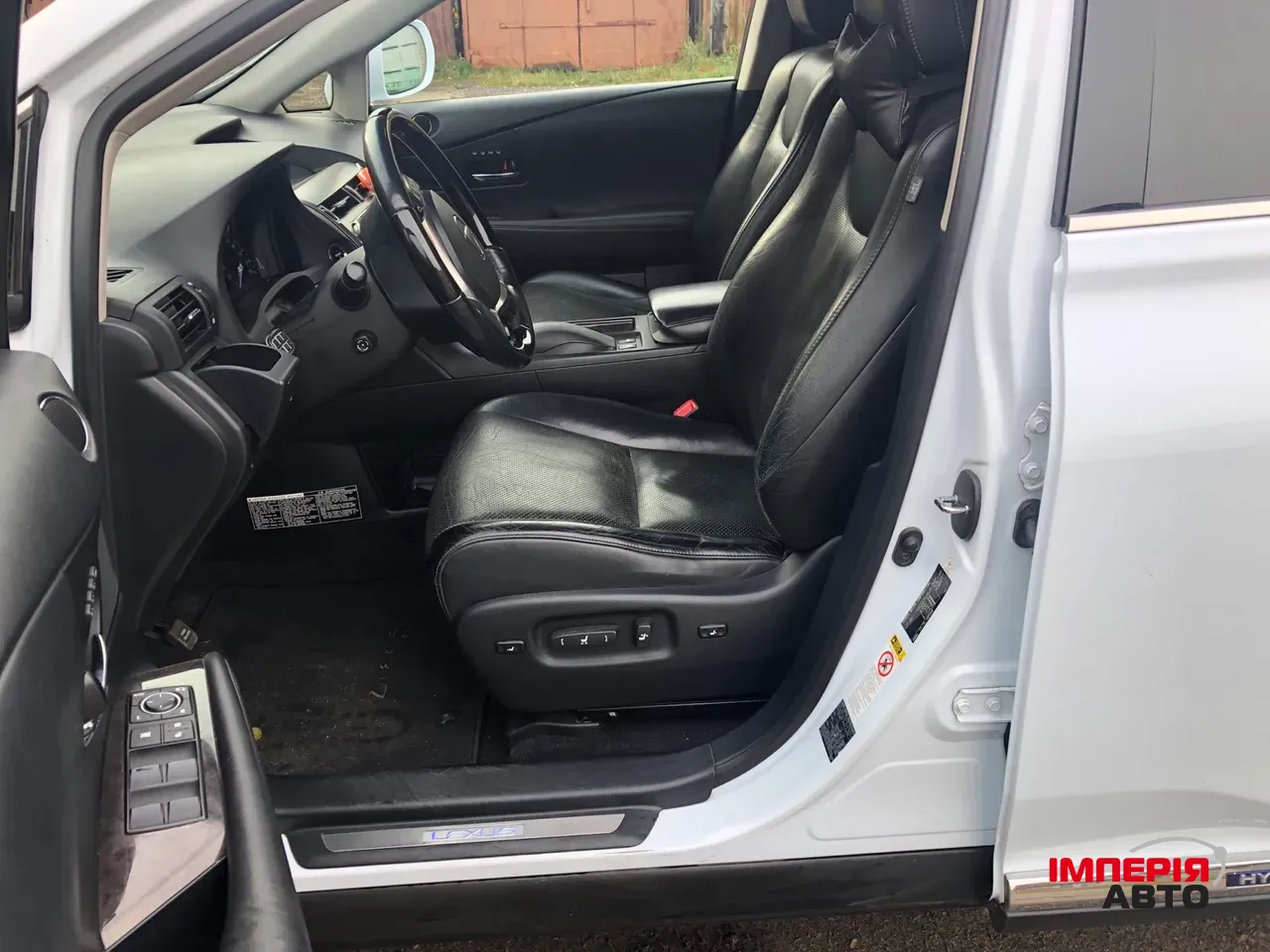 Lexus RX - фото 6