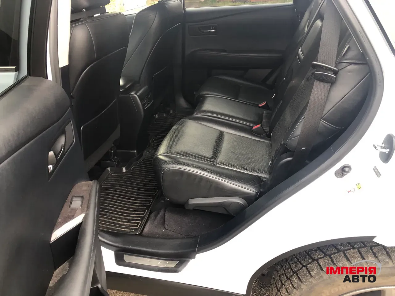 Lexus RX - фото 9