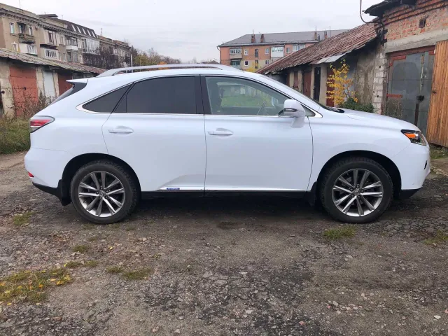Lexus RX - фото 3